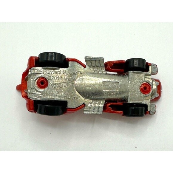 2016 HOT WHEELS PURRFECT SPEED RED 1:64 DIECAST 3 1/4" CAT CAR W/ GOLD FLAMES - Picture 6 of 6